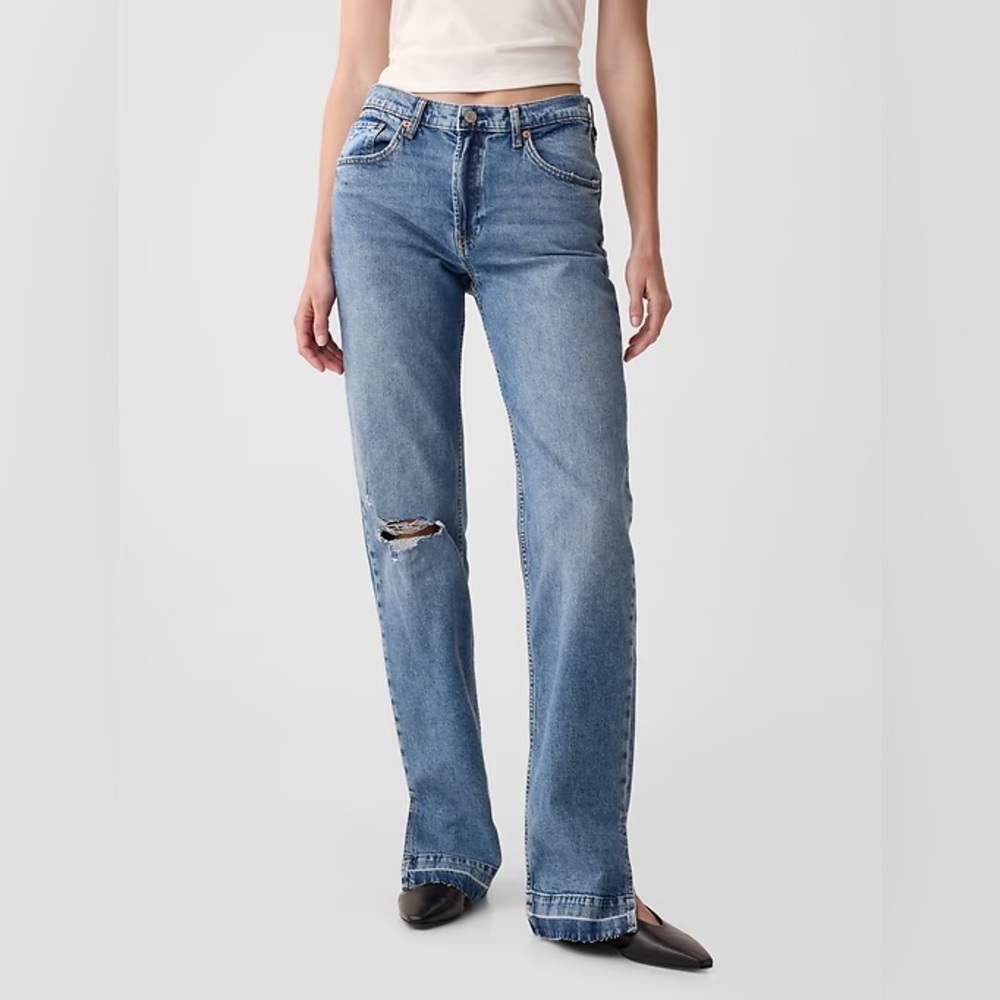 GAP Mid Rise 90s Loose Jean Med Wash Vintage Distre 
Excellent Condition 🌟